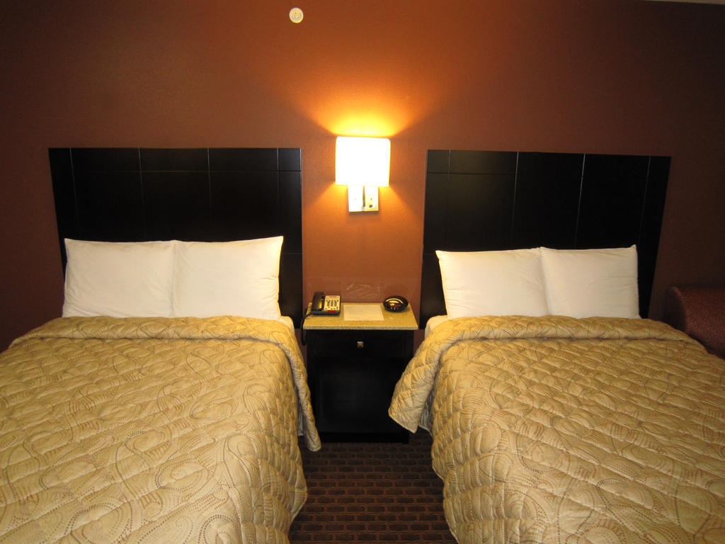 Red Carpet Inn And Suites Monmouth Junction Rum bild